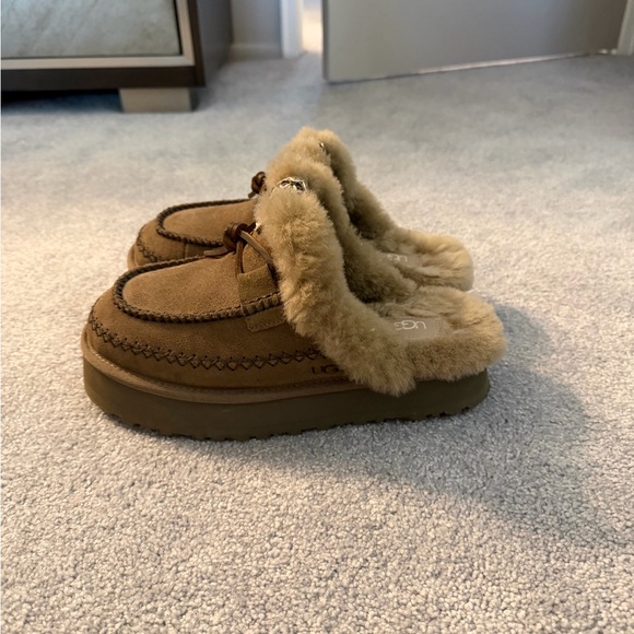 UGG Women's Disquette Alpine slippers in the Hickory color. - Picture 3 of 6